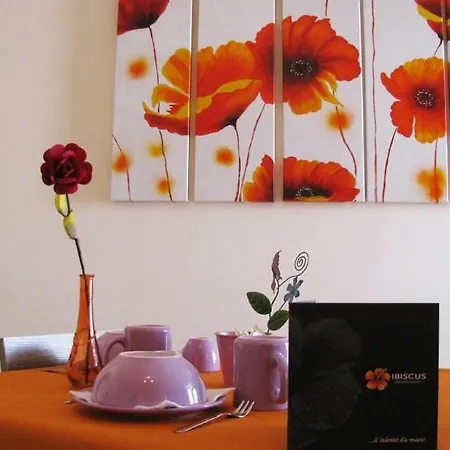 Ibiscus Bed & Breakfast 3*